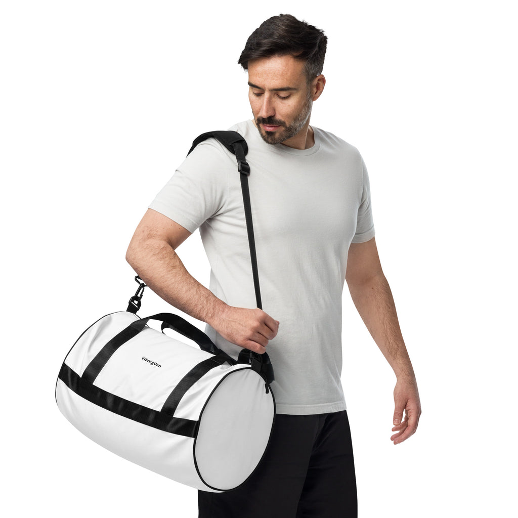 ViborgVen all-over print gymtaske i hvid med sorte detaljer og skulderrem